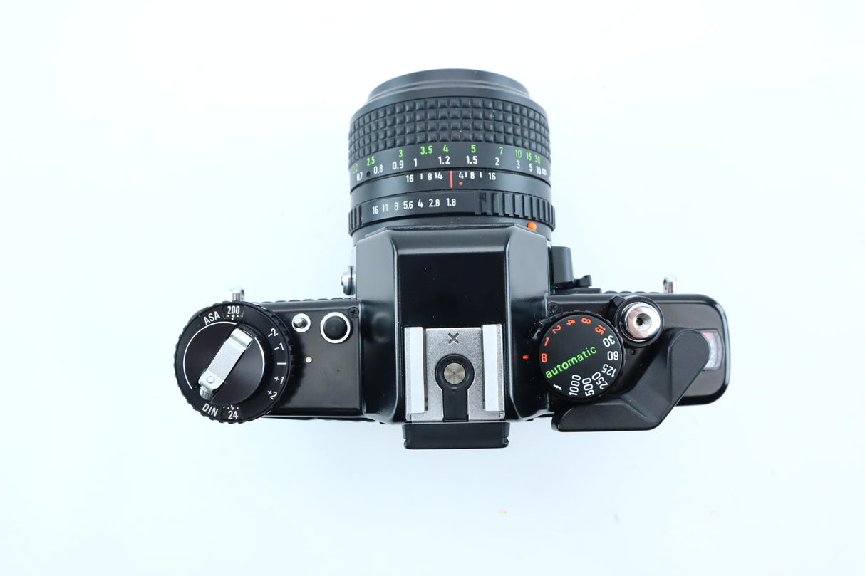 Praktica B200 Electronic + Pentacon Prakticar 50mm f/1.8 MC