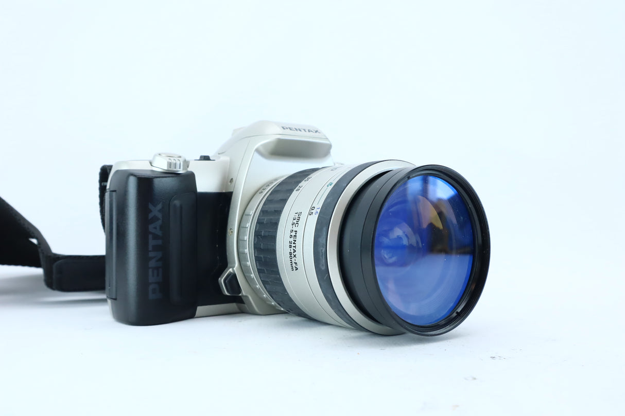 Pentax MZ-50 + SMC Pentax-FA 28-80mm f/3.5-5.6