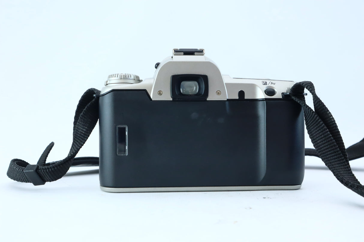 Pentax MZ-50 + SMC Pentax-FA 28-80mm f/3.5-5.6