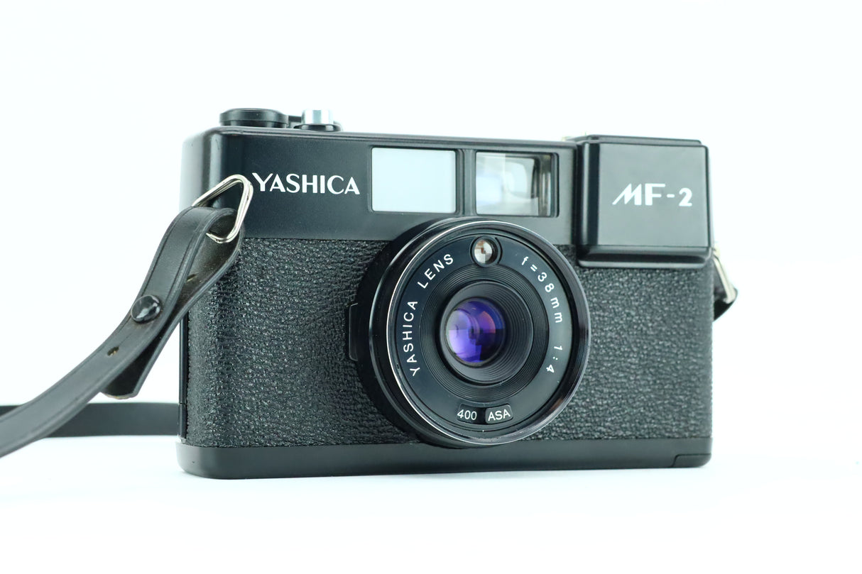 Yashica MF-2 avec objectif Yashica f=38mm 1:4