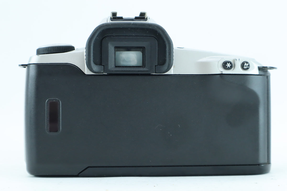 Canon EOS 500N 35mm SLR Kit with EF 28-80mm f/3.5-5.6