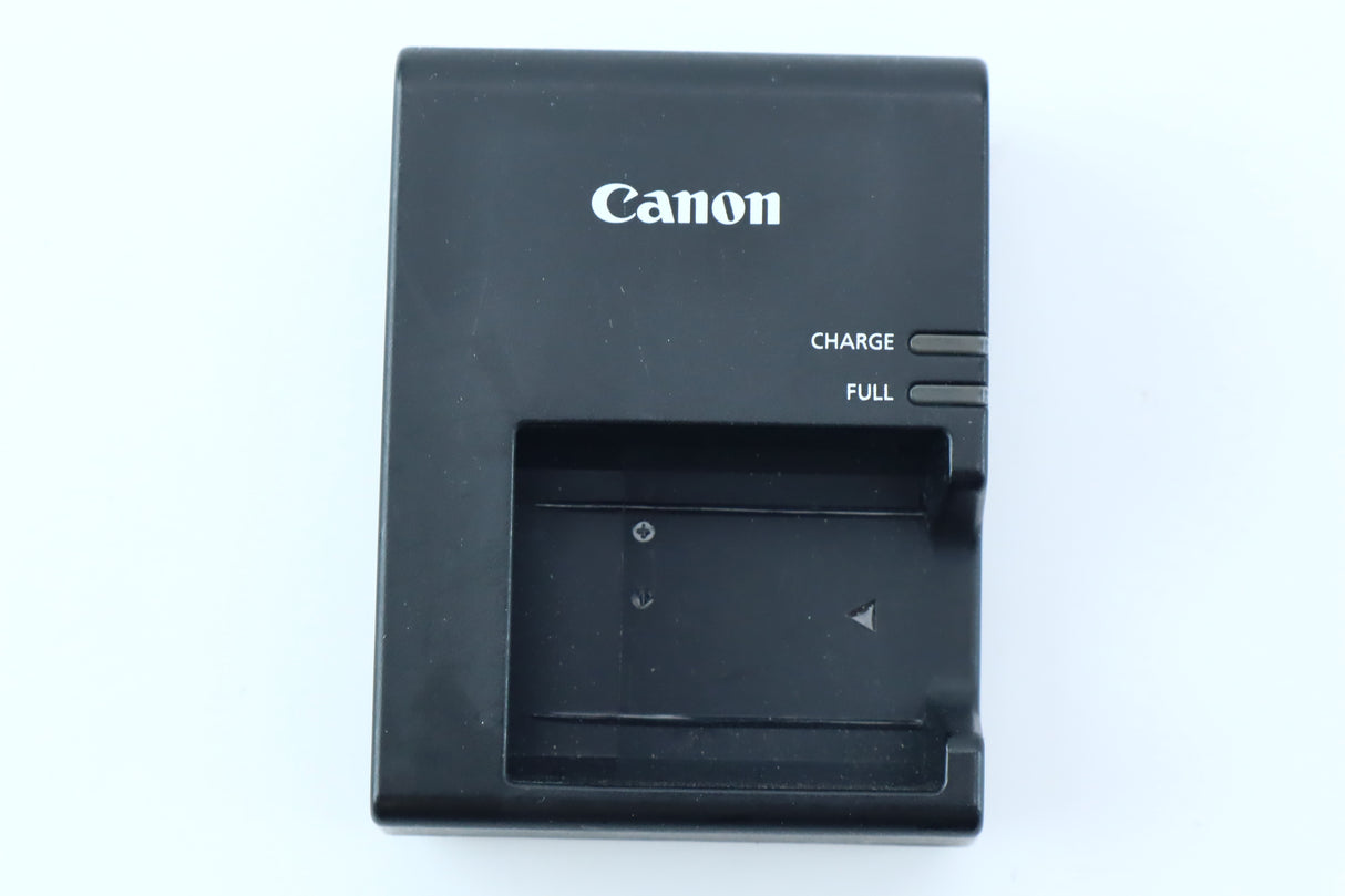 Canon EOS 550D with Canon EF-S 18–55mm f/3.5–5.6 Zoom Lens