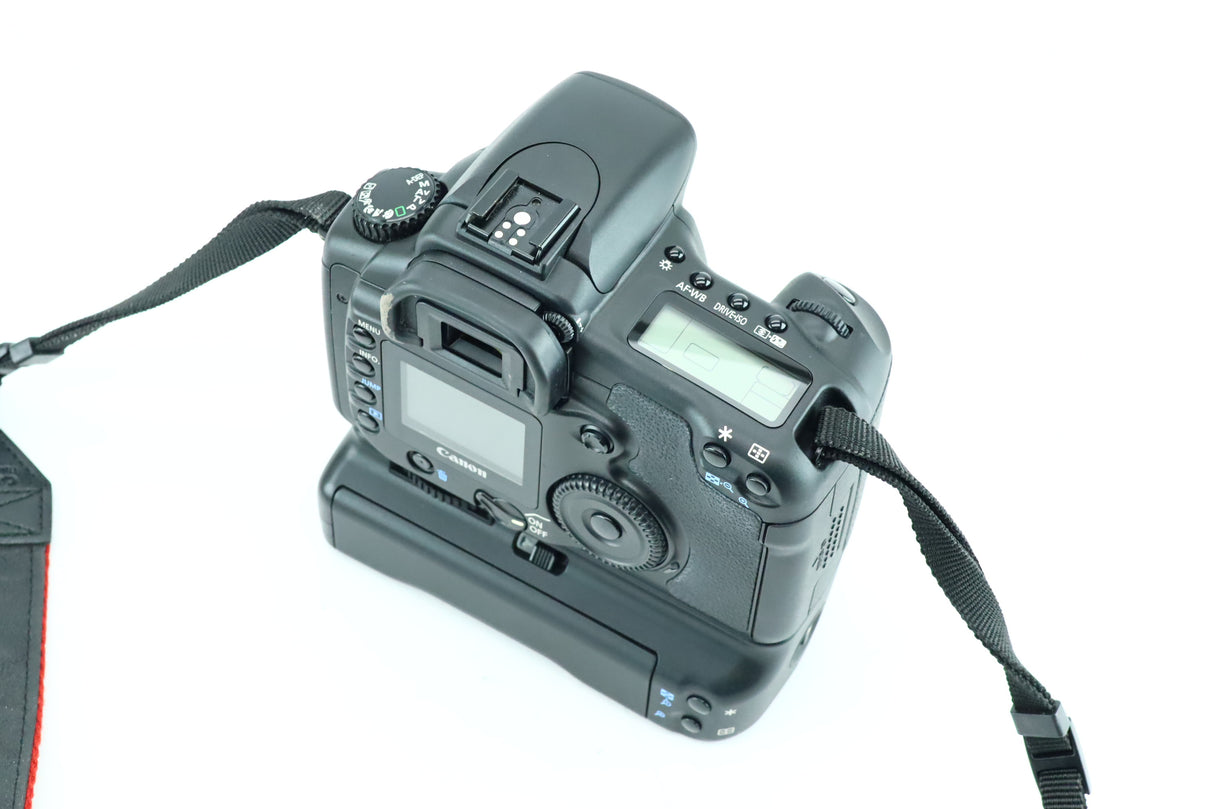 Canon EOS 20D with Canon Battery-Grip BG-E2