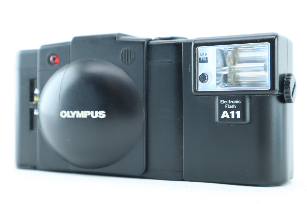 Olympus XA 2 with D.Zuiko 3,5/35mm & flash A11