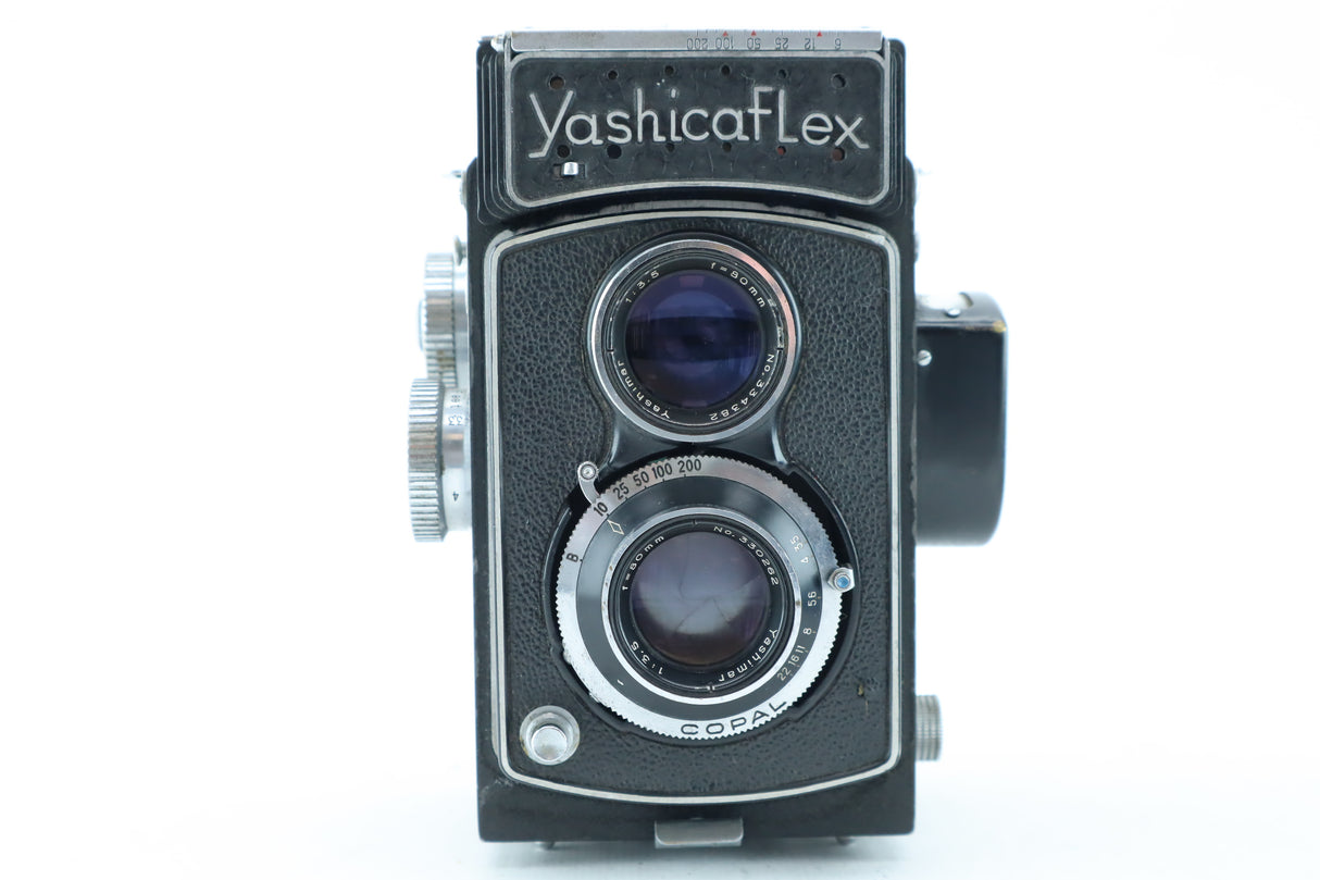 Yashicaflex 19799 with 2x Yashimar 3,5/80mm