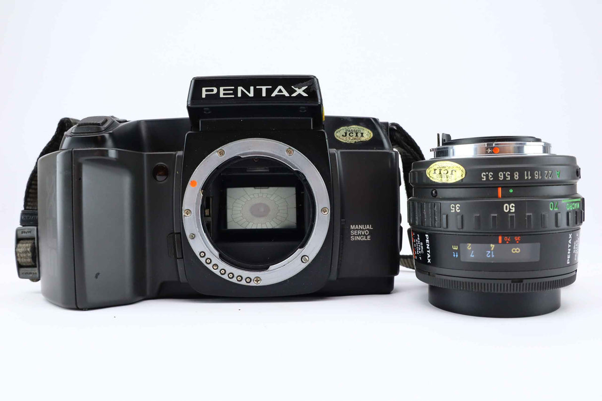 Pentax SFX + Pentax smc zoom 35-70 mm