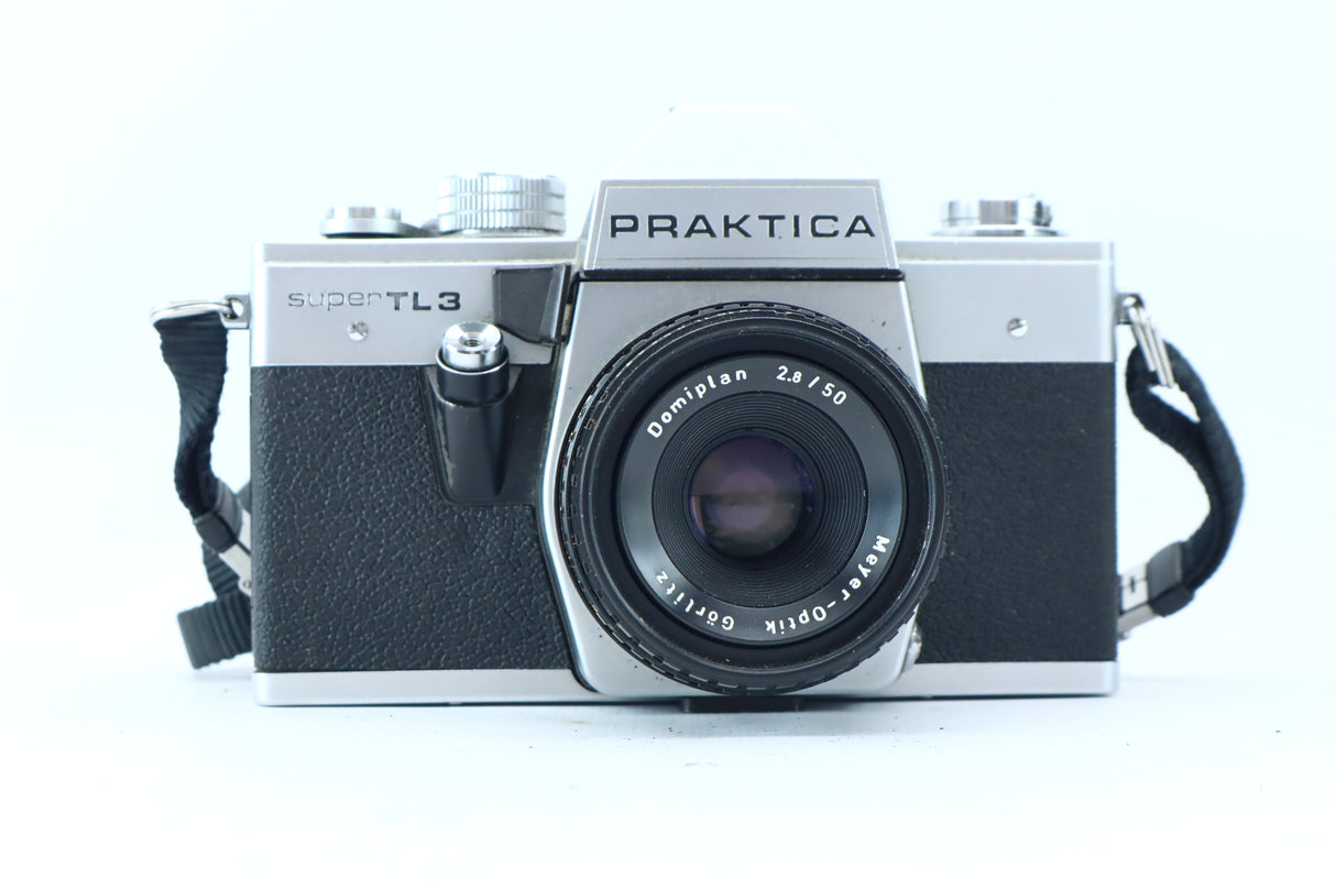 Praktica Super TL3 with Meyer-Optik Görlitz Domiplan 50mm f/2.8 Lens