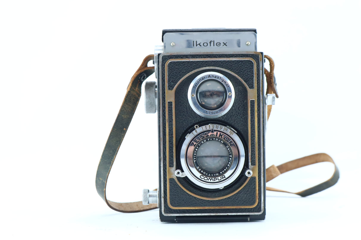 Zeiss Ikon Ikoflex with Carl Zeiss Jena Triotar 75mm f/3.8 Lens
