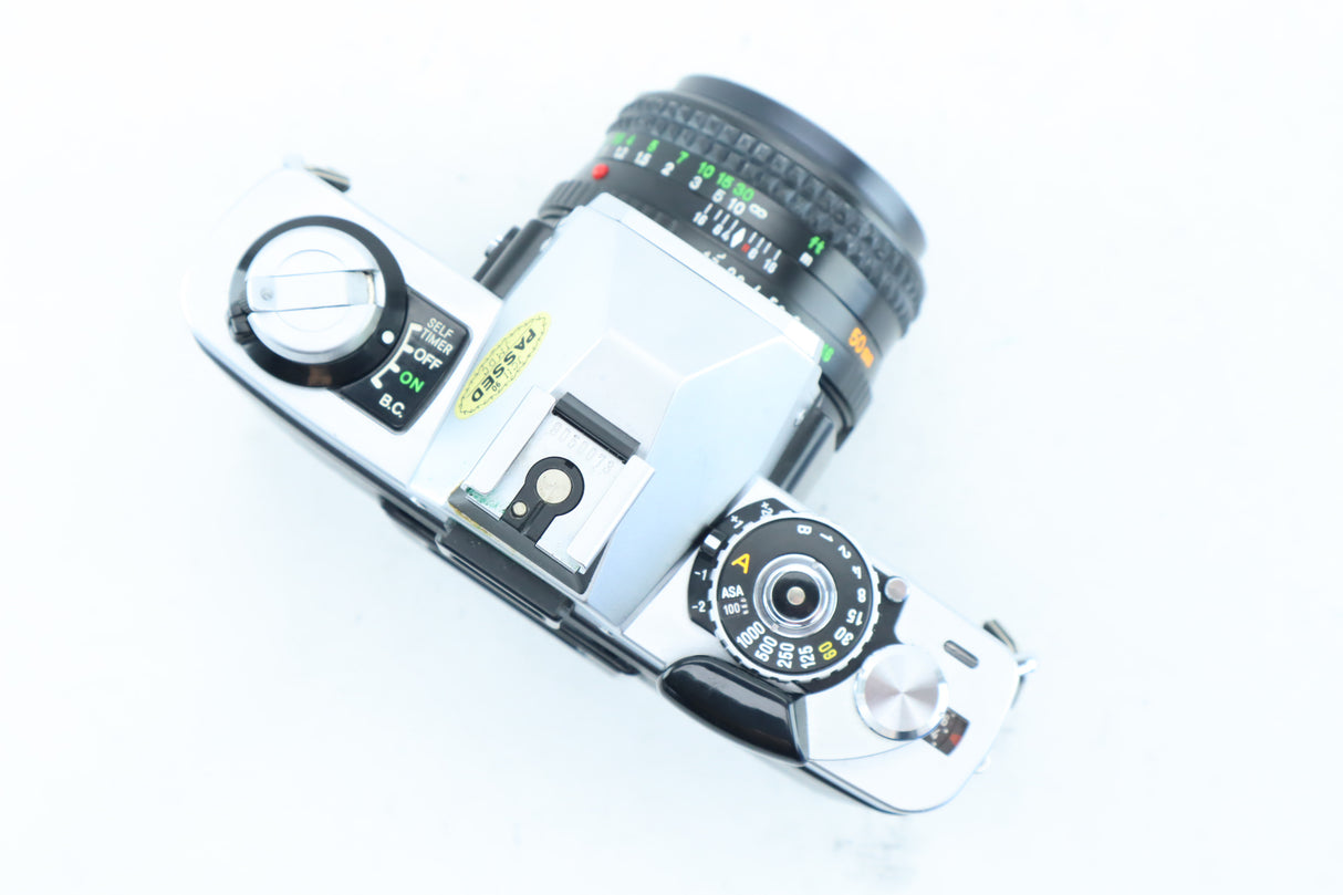 Minolta XG 9 with MD Rokkor 50mm 1,7