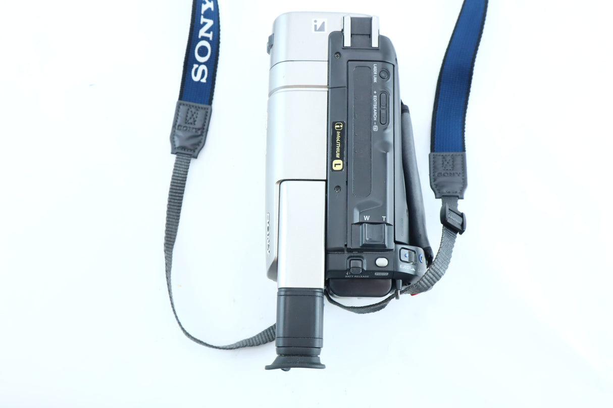 Sony Video Camera Recorder with 20× Optical Zoom 3.6–72mm f/1.4