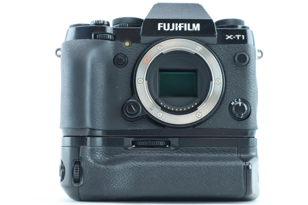 Fujifilm X-T1 and Vertical Battery Grip VG-XT1