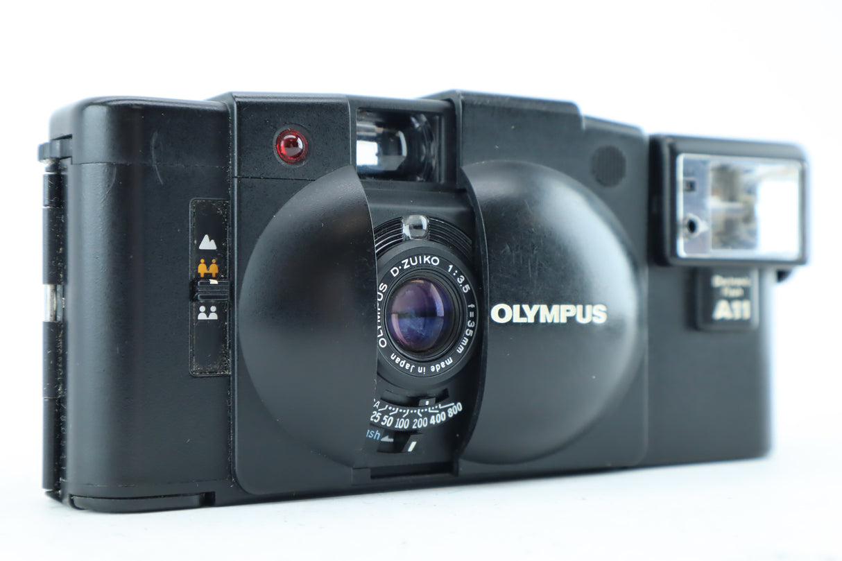 Olympus XA2 with D.Zuiko 3,5/35mm and Electronic Flash A11