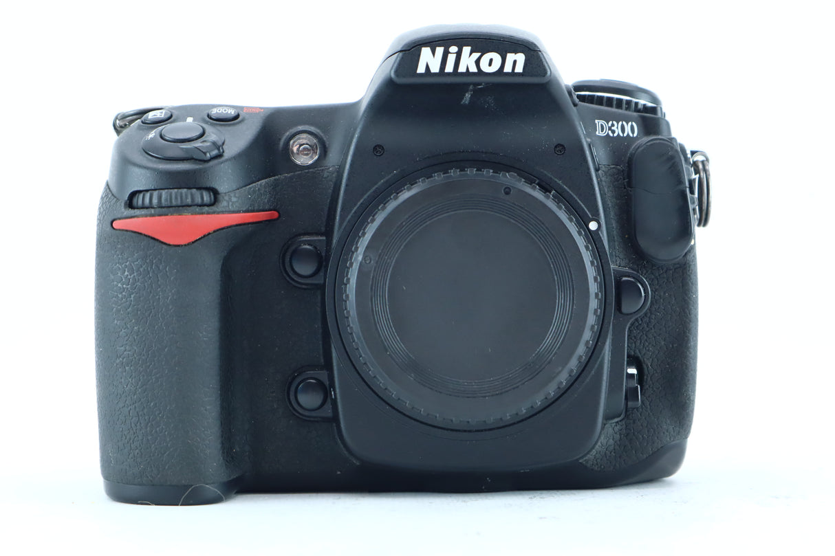 Nikon D300 – Professional APS-C DSLR Camera Body