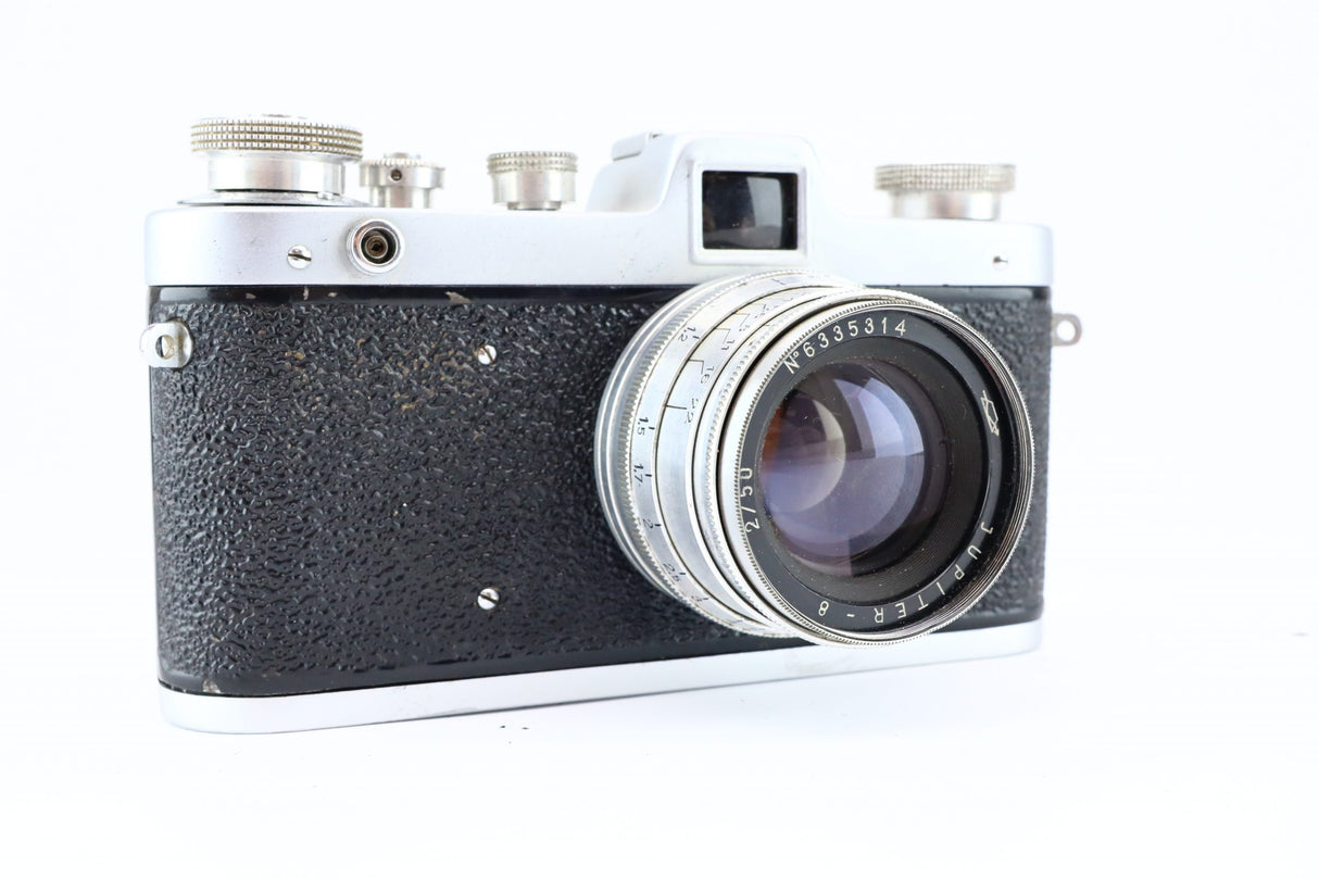 Zarya + Jupiter 8M 2/50mm f2.0.