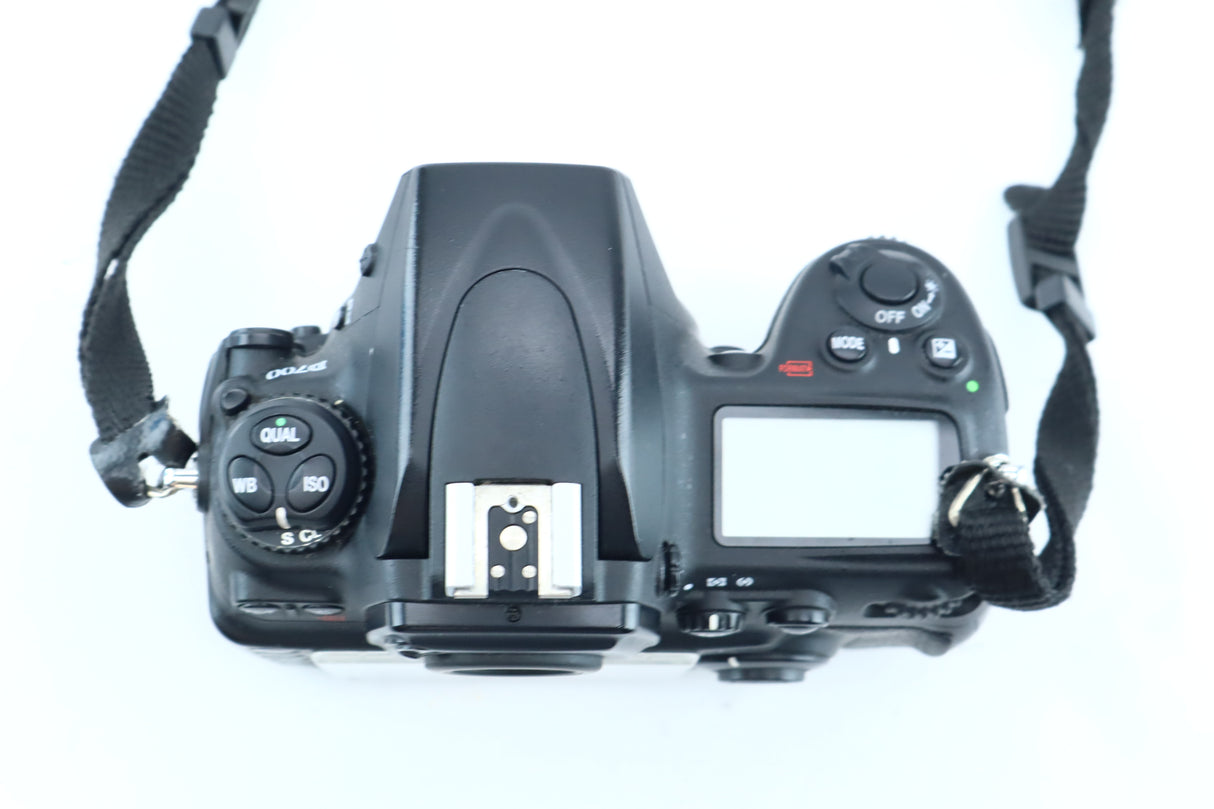 Nikon D700 – Full-Frame FX DSLR Camera Body