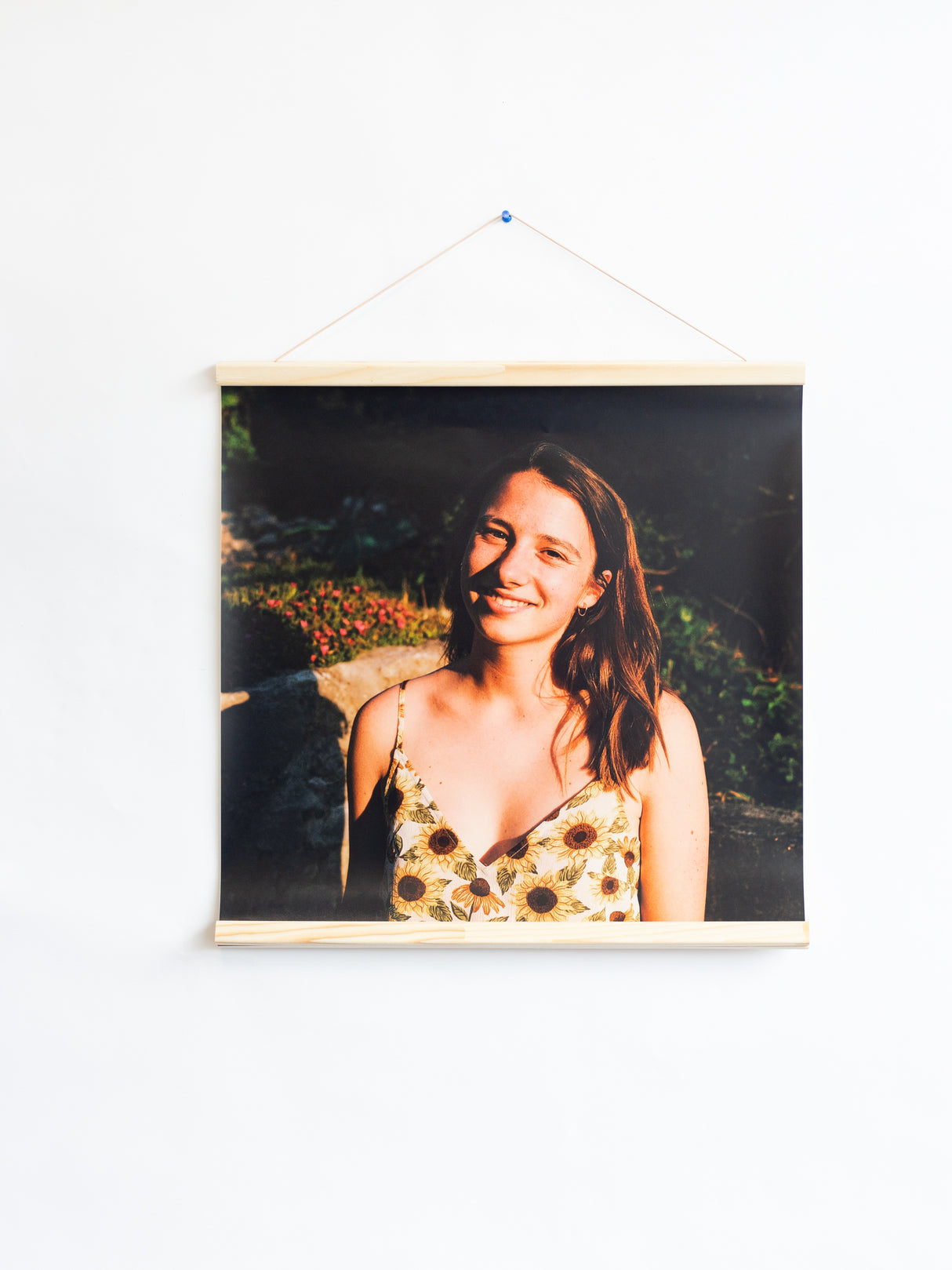 ملصق مع حصيرة تعليق للملصق