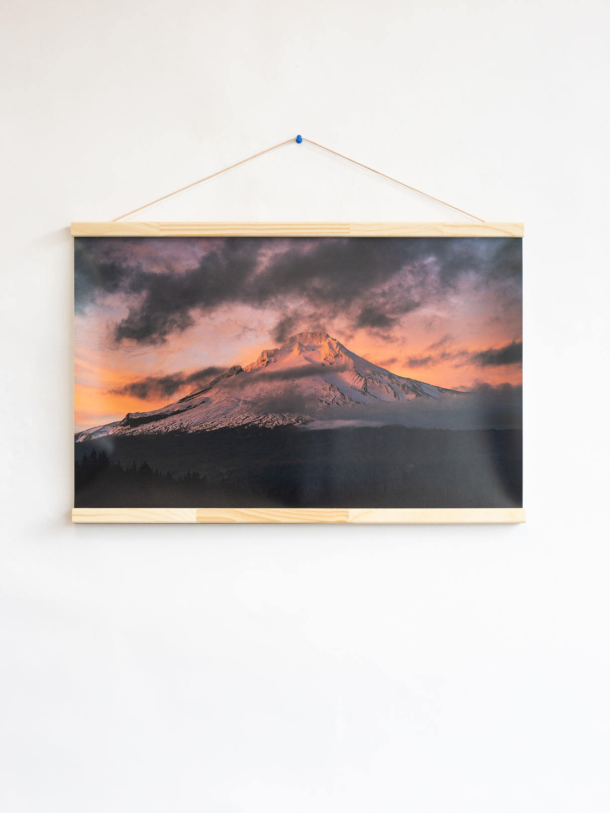 ملصق مع حصيرة تعليق للملصق