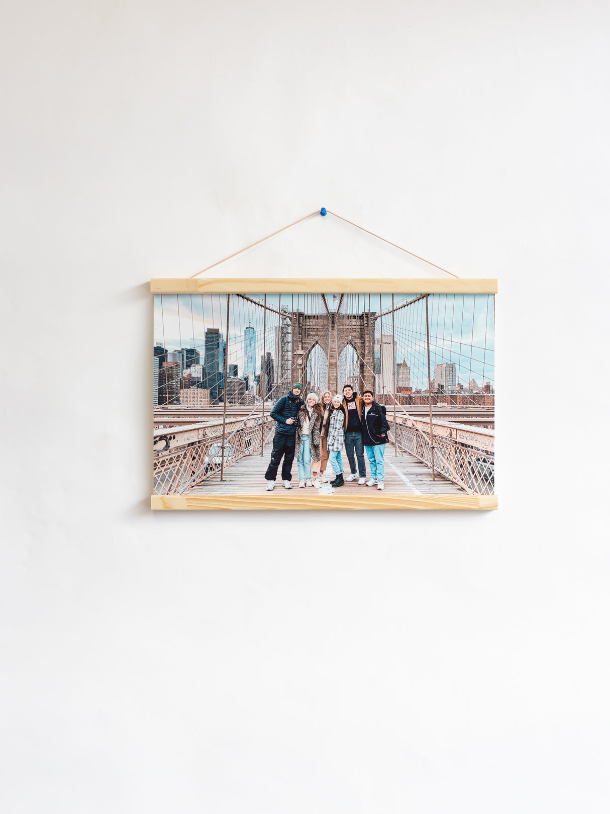 ملصق مع حصيرة تعليق للملصق