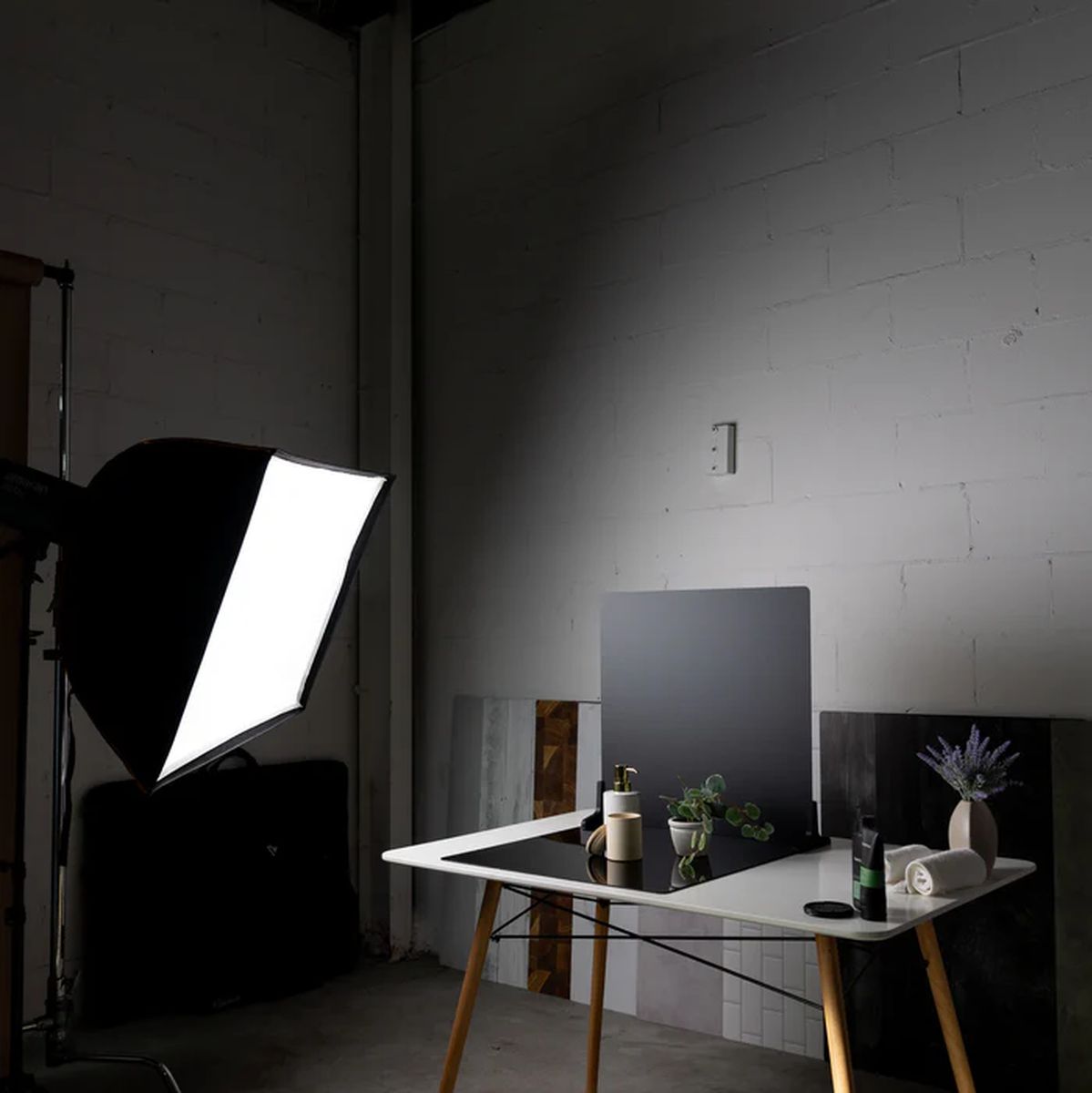 V-Flat World Black Gloss/Black Matte