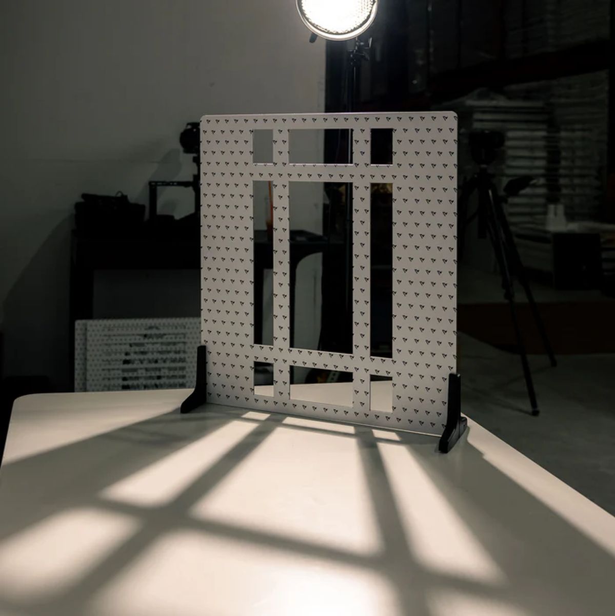 V-Flat World Shadow Boards - Big Window