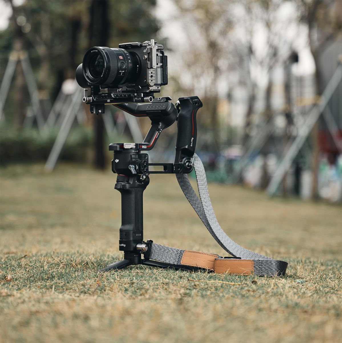 SmallRig 4383B Sling Handle w/ Weight-Reducing Shoulder Strap Kit - image 3 of 5