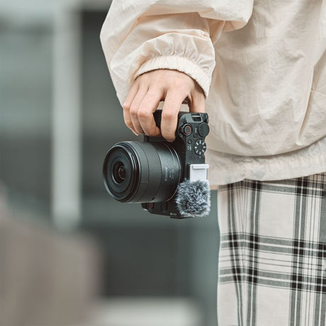 SmallRig 5429 L-Shaped Mount Plate w/ Handle For Canon EOS R50 V (Black) - image 2 of 5