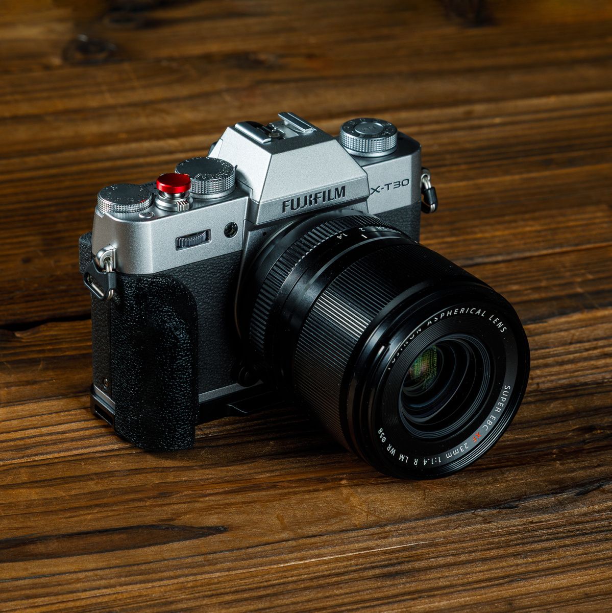 SmallRig 5663 L-Shaped Mount Plate w/ Silicone Handle For Fujifilm X-T30 (Black) - image 2 of 5