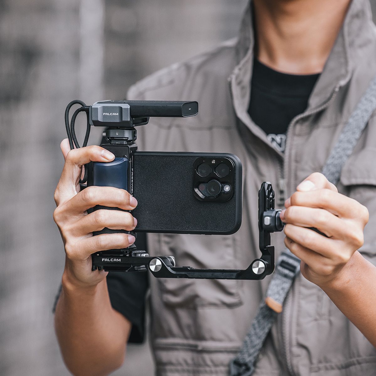 FALCAM F22&F38&F50 Quick Release Foldable Half Cage C00B3808