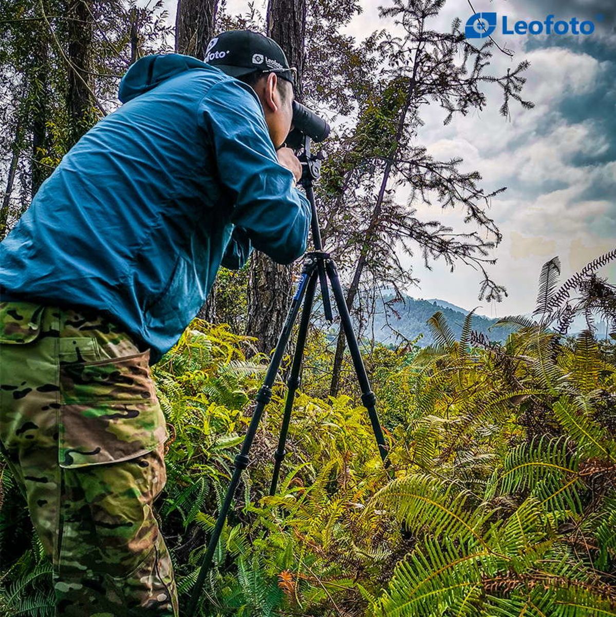 Leofoto Lo-223CS+SW-02 CNC Tripod Hard Anodize - image 4 of 5