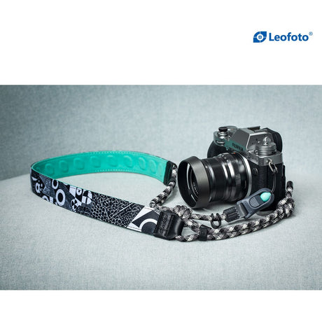 Leofoto Camera Strap - Black & White
