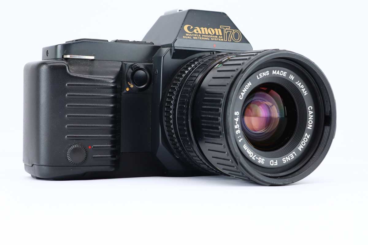 Canon T70 mit Objektiv Canon FD 35-70mm 3,5-4,5