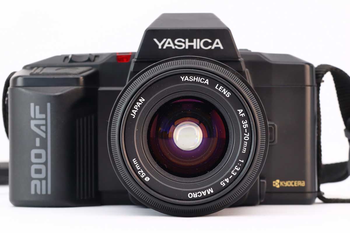 Yashica 200-AF 35-70mm 1:3,3-4,5