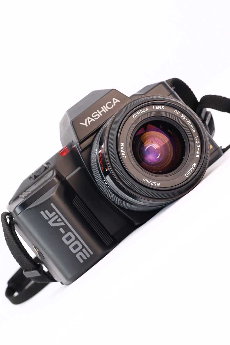 Yashica 200-AF 35-70mm 1:3,3-4,5 – Hard to Find Camera Store