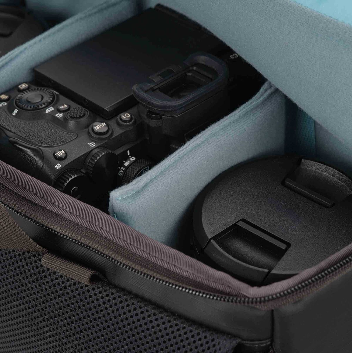 Shimoda Snuittas Toploader Medium - Black (520-402) - image 2 of 5