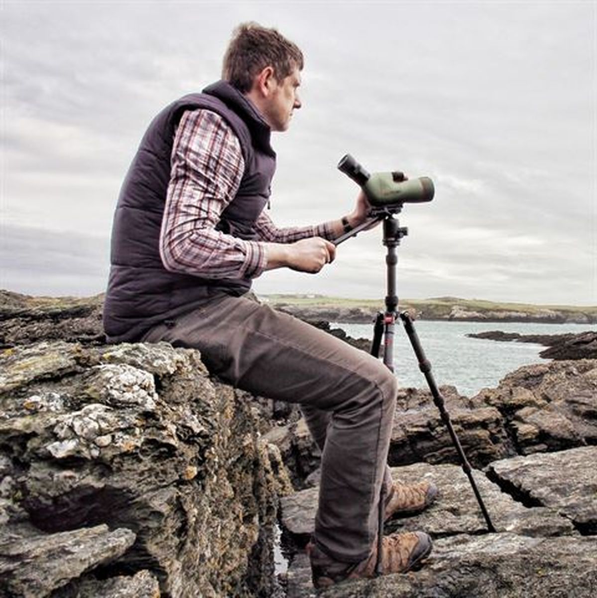 Kowa TSN-501 20-40x50 w/ Neoprene Case - image 4 of 5