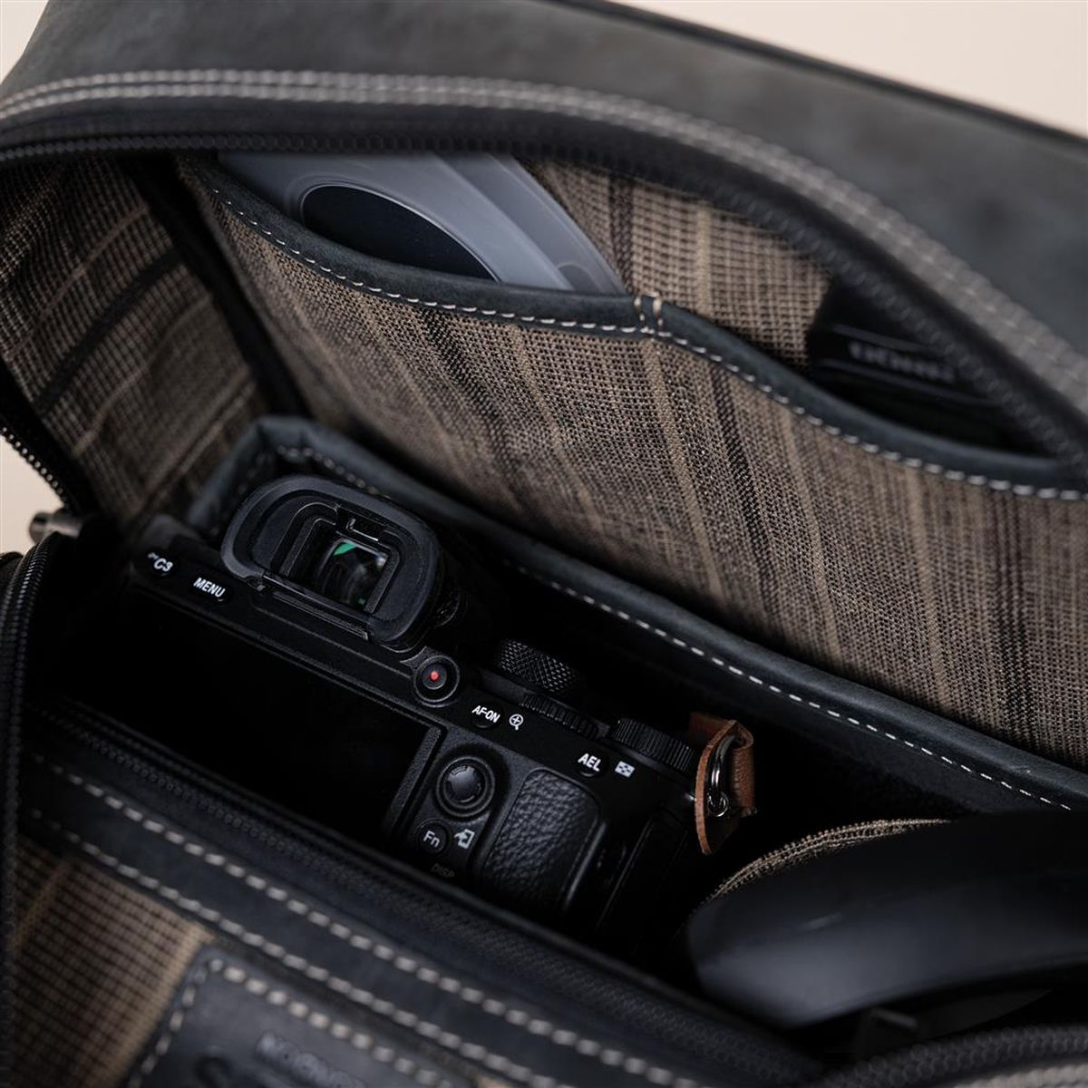 Gillis London Trafalgar Knapsack Leather Vintage Black - image 5 of 5