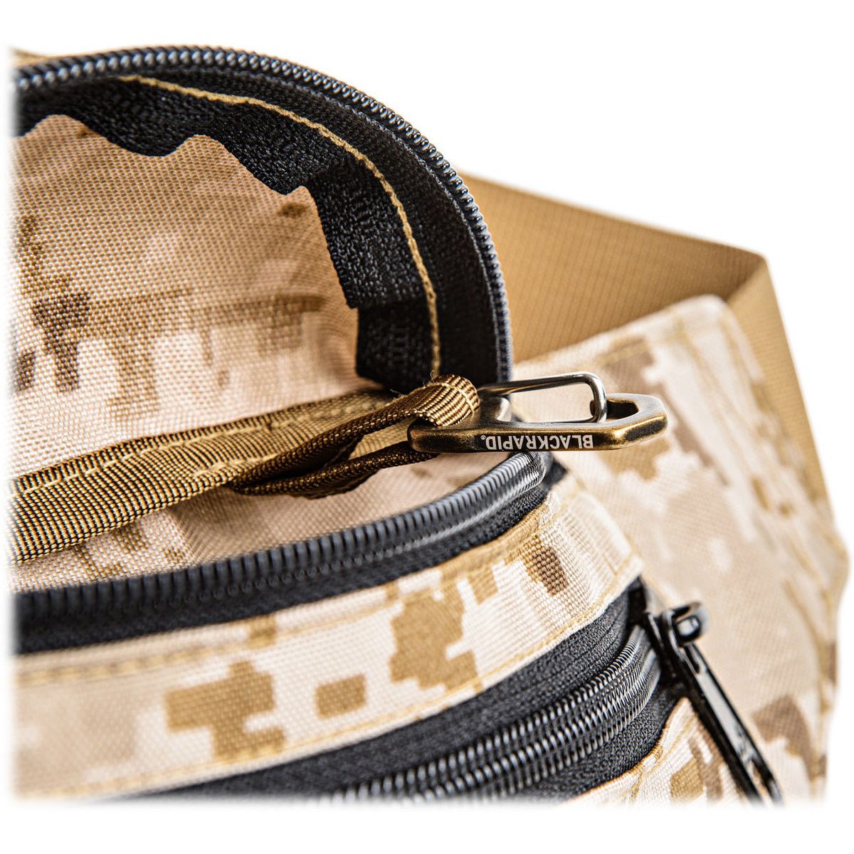 BlackRapid Waist Pack w/ 2 Zippered Pockets / Belt - Camo - image 4 of 5