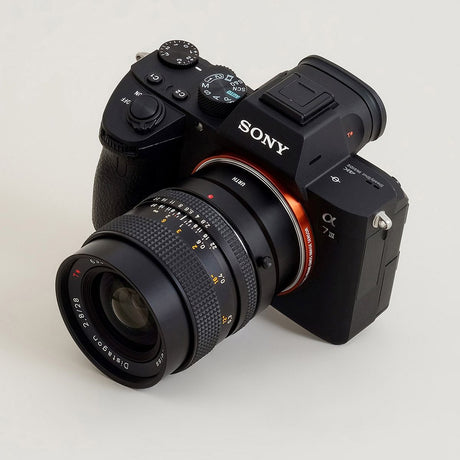 Urth Lens Mount Adapter Contax/Yashica (C/Y) Lens To Sony E Camera Body - image 4 of 5