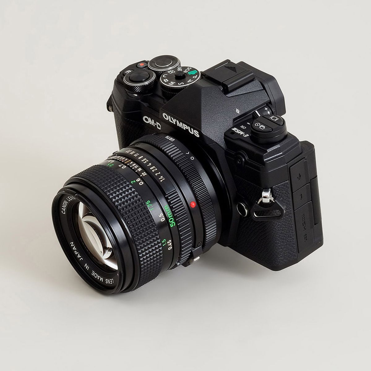 Urth Lens Mount Adapter Canon FD Lens To Micro Four Thirds (M4/3) Camera Body - image 4 of 5