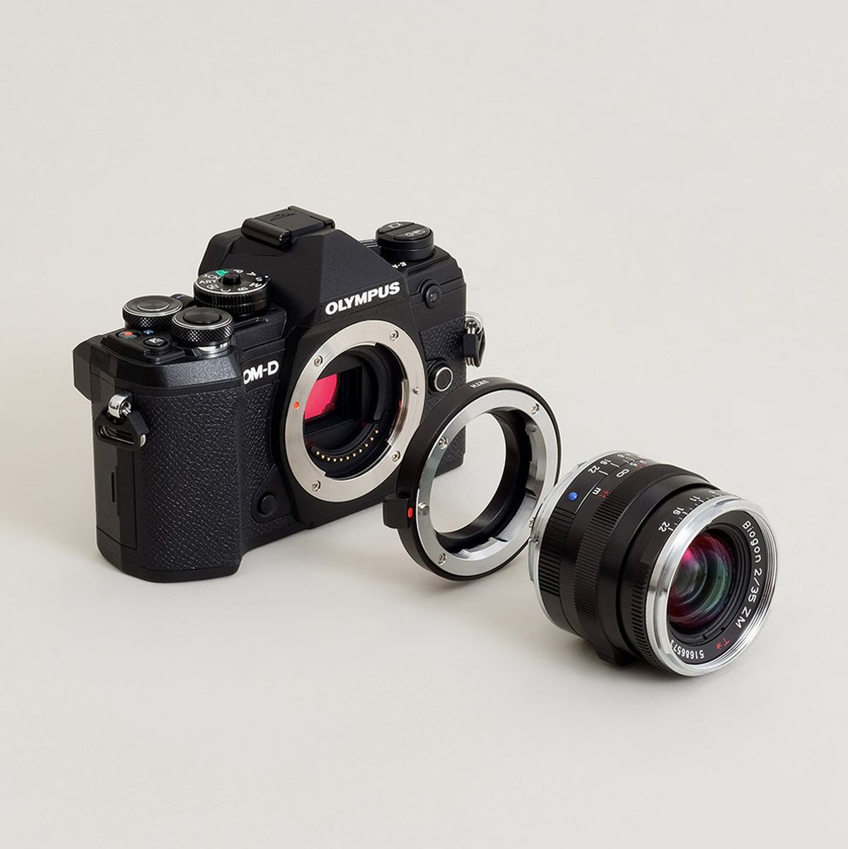 Urth Lens Mount Adapter Leica M Lens To Micro Four Thirds (M4/3) Camera Body - image 3 of 5