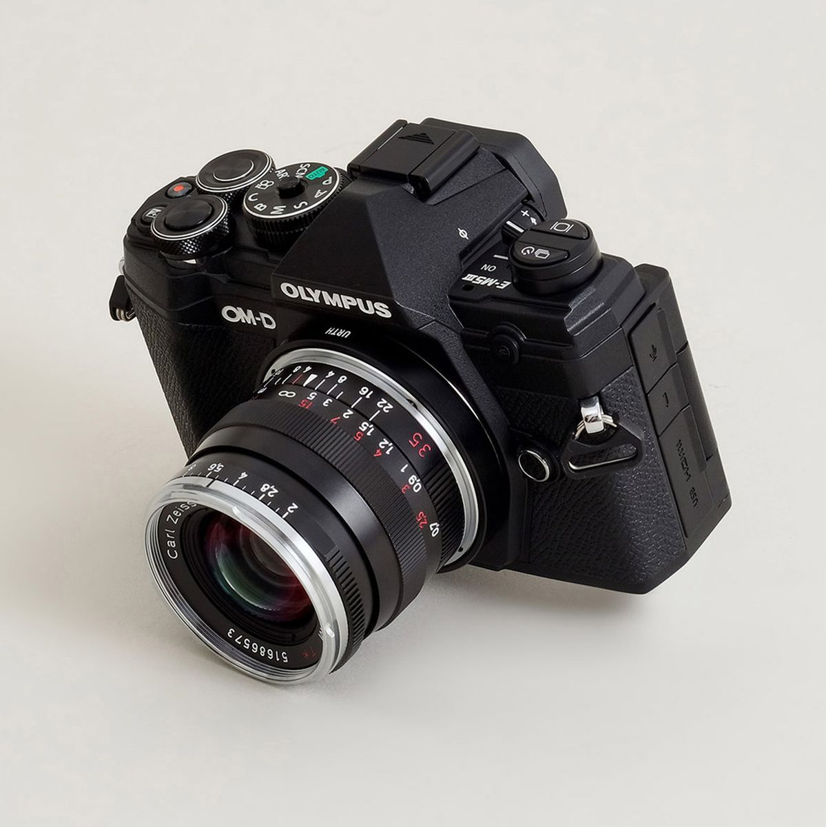 Urth Lens Mount Adapter Leica M Lens To Micro Four Thirds (M4/3) Camera Body - image 4 of 5