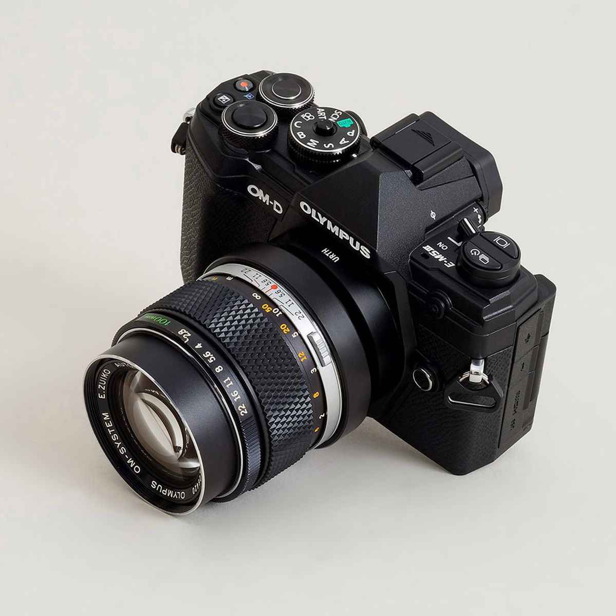 Urth Lens Mount Adapter Olympus OM Lens To Micro Four Thirds (M4/3) Camera Body - image 4 of 5