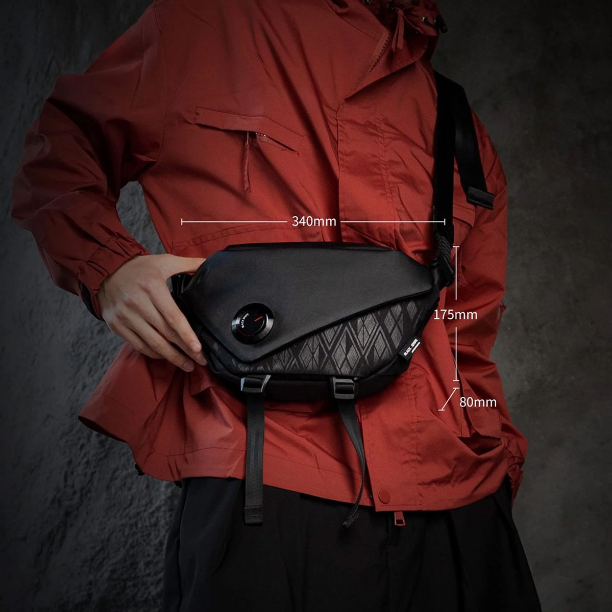 VSGO Black Snipe 4l Sling Bag - image 3 of 5