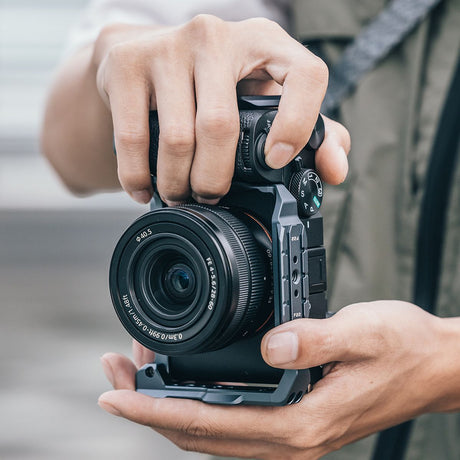 FALCAM F22 & F38 & F50 Quick Release Camera Cage (For Sony A7CÂ…¡) C00B3A01 - image 4 of 5