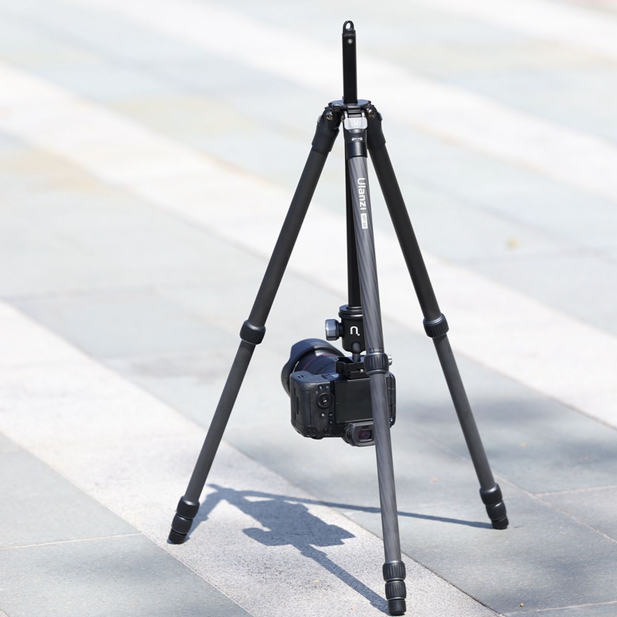 Ulanzi MT-60 Carbon Fiber Travel Tripod - image 3 of 5
