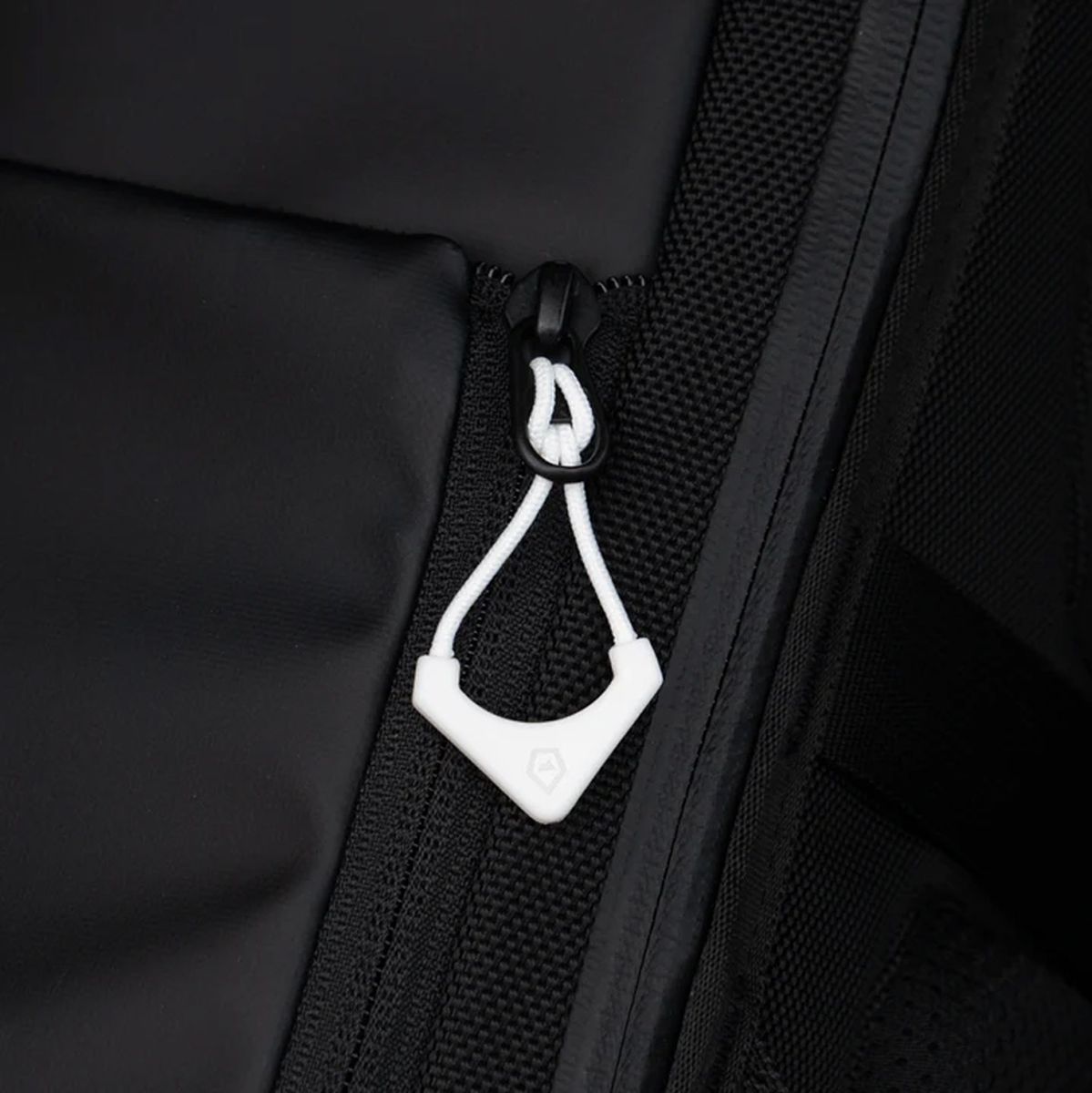WANDRD Standard Zipper Puller Cloudbreak White - image 3 of 4