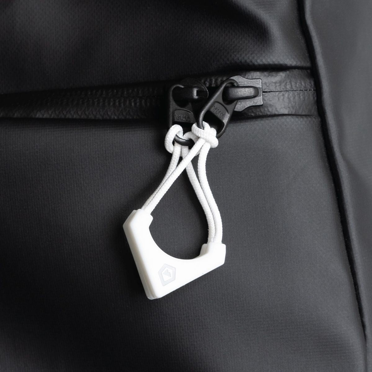 WANDRD Worryless Zipper Puller Cloudbreak White - image 2 of 4