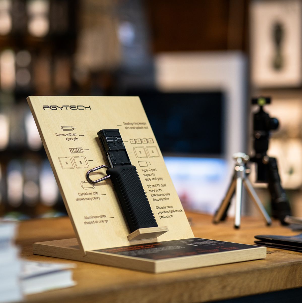 PGYTECH Display For Createmate Card Reader Case SD - image 4 of 5