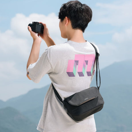 Ulanzi F02 Sling Compact Shoulder Bag For Camera Black - image 5 of 5