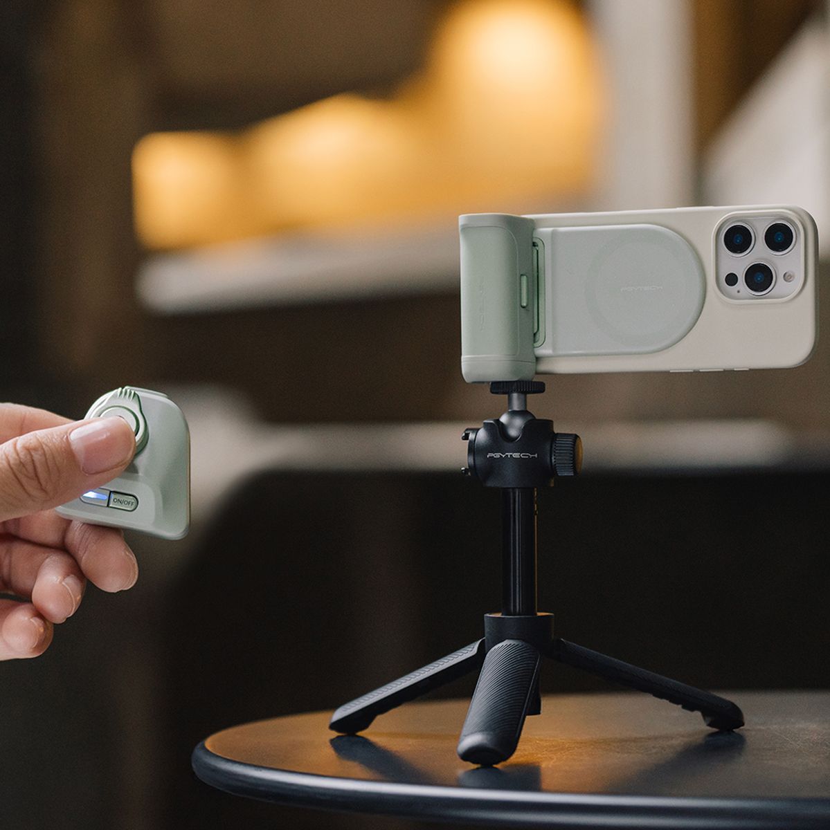 PGYTECH Magcam Phone Grip(Mint Green) - image 3 of 4